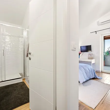 Villa Dana Porec - Luxury Oasis With Pool & Whirlpool, 6 Min To The Sea Villa Porec