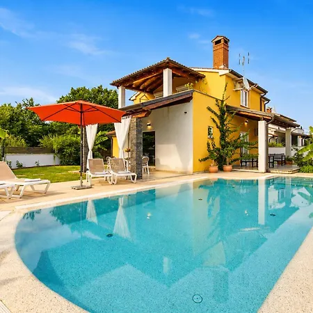 빌라 Villa Dana Porec - Luxury Oasis With Pool & Whirlpool, 6 Min To The Sea